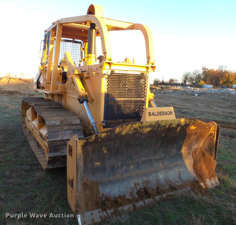 image for item DC6753 1990 Komatsu D68E-1 dozer