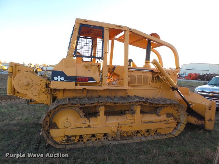 image for item DC6753 1990 Komatsu D68E-1 dozer