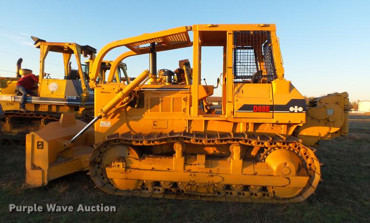 image for item DC6753 1990 Komatsu D68E-1 dozer