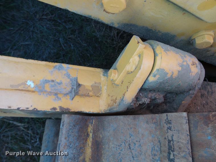 image for item DC6753 1990 Komatsu D68E-1 dozer