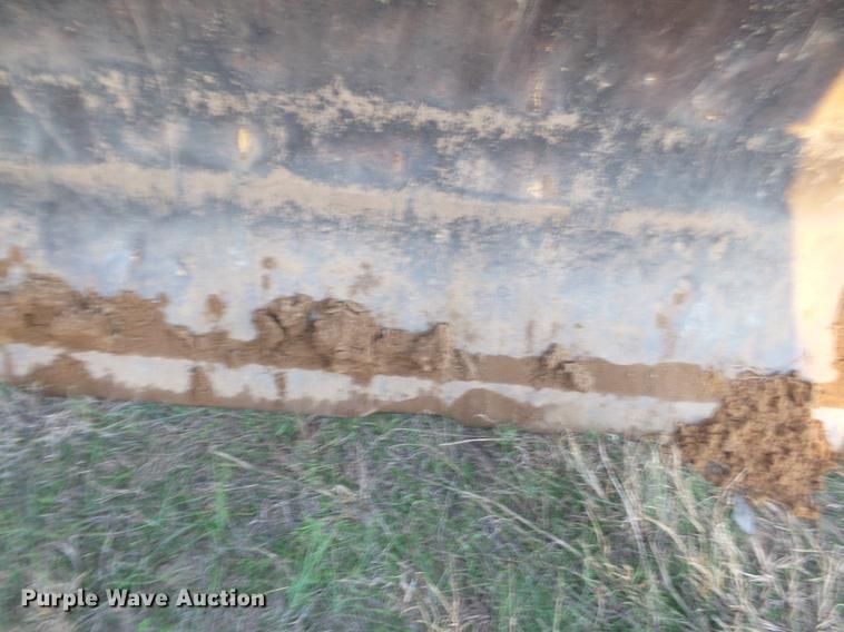 image for item DC6753 1990 Komatsu D68E-1 dozer