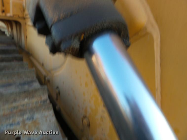 image for item DC6753 1990 Komatsu D68E-1 dozer