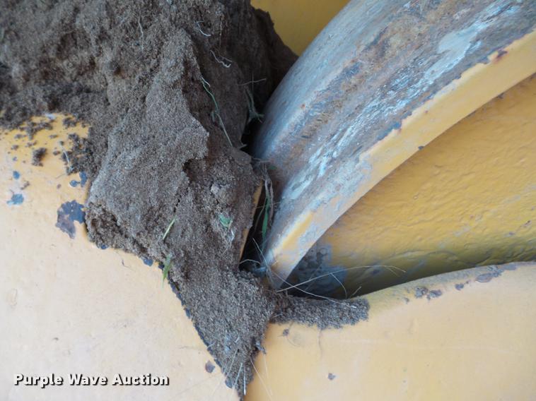 image for item DC6753 1990 Komatsu D68E-1 dozer