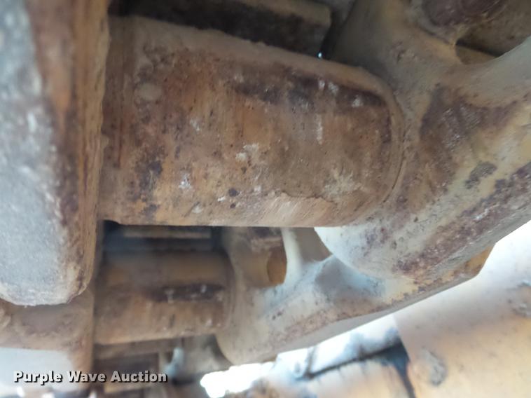 image for item DC6753 1990 Komatsu D68E-1 dozer