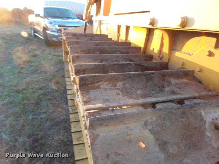 image for item DC6753 1990 Komatsu D68E-1 dozer