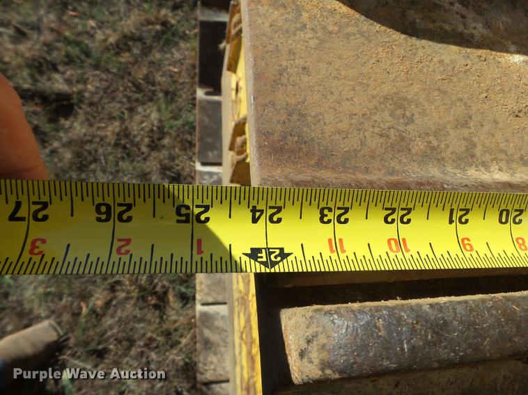 image for item DC6754 1996 Komatsu D85E-21 cable plow