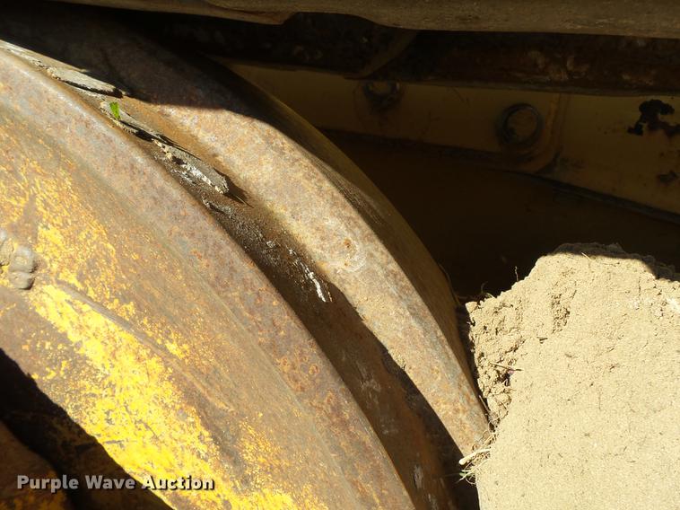 image for item DC6754 1996 Komatsu D85E-21 cable plow