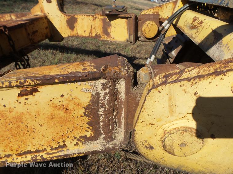 image for item DC6754 1996 Komatsu D85E-21 cable plow