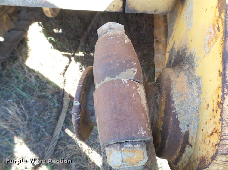 image for item DC6754 1996 Komatsu D85E-21 cable plow
