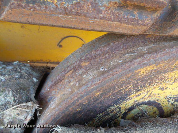 image for item DC6754 1996 Komatsu D85E-21 cable plow