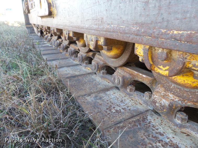 image for item DC6754 1996 Komatsu D85E-21 cable plow