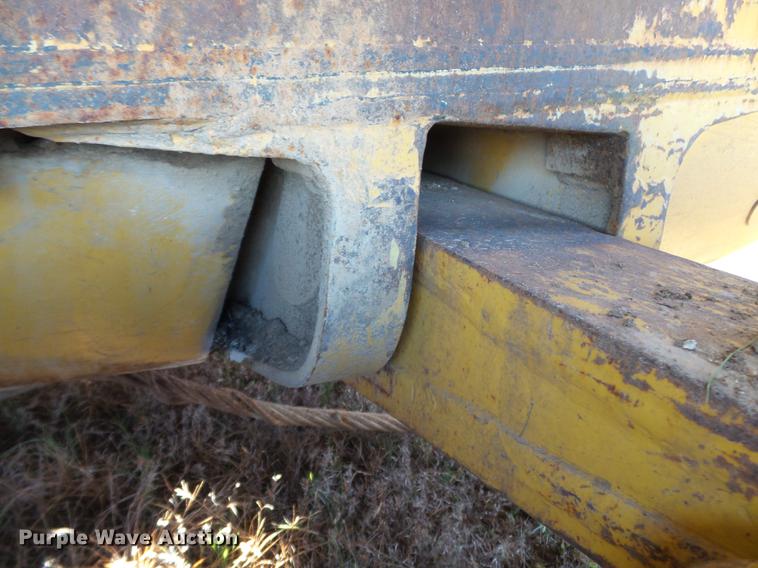 image for item DC6754 1996 Komatsu D85E-21 cable plow