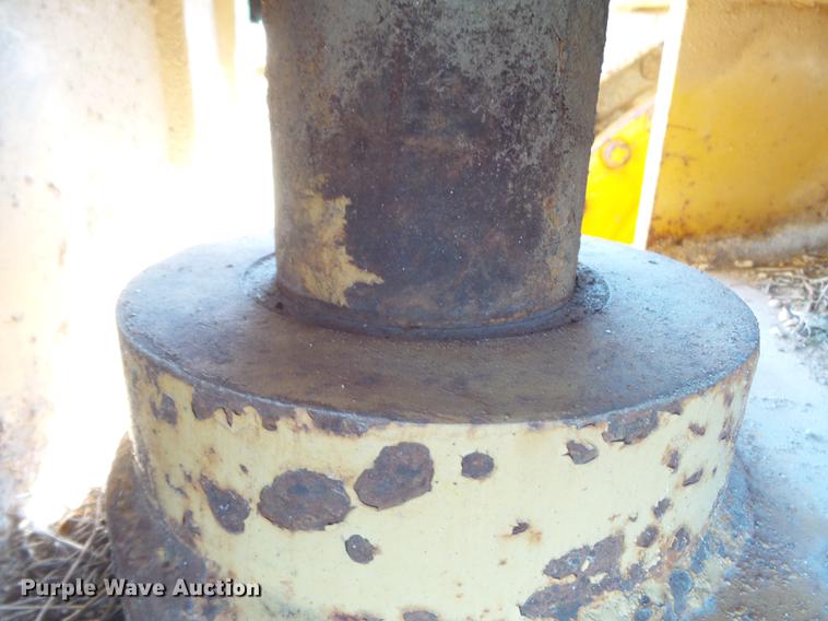 image for item DC6754 1996 Komatsu D85E-21 cable plow