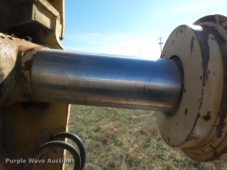 image for item DC6754 1996 Komatsu D85E-21 cable plow