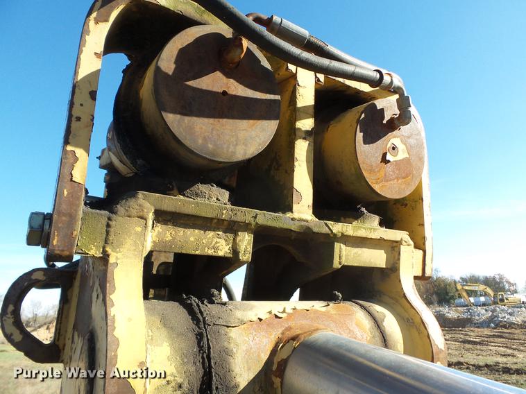 image for item DC6754 1996 Komatsu D85E-21 cable plow