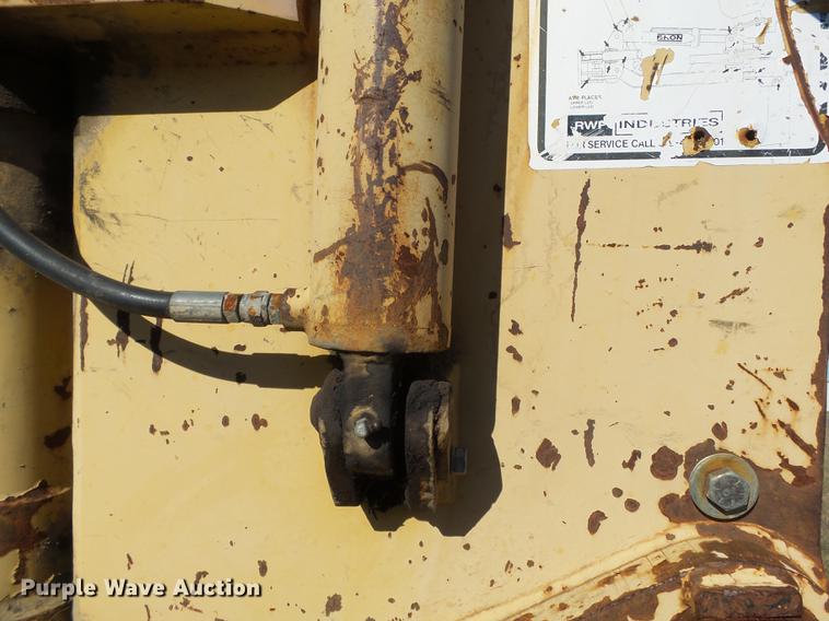 image for item DC6754 1996 Komatsu D85E-21 cable plow