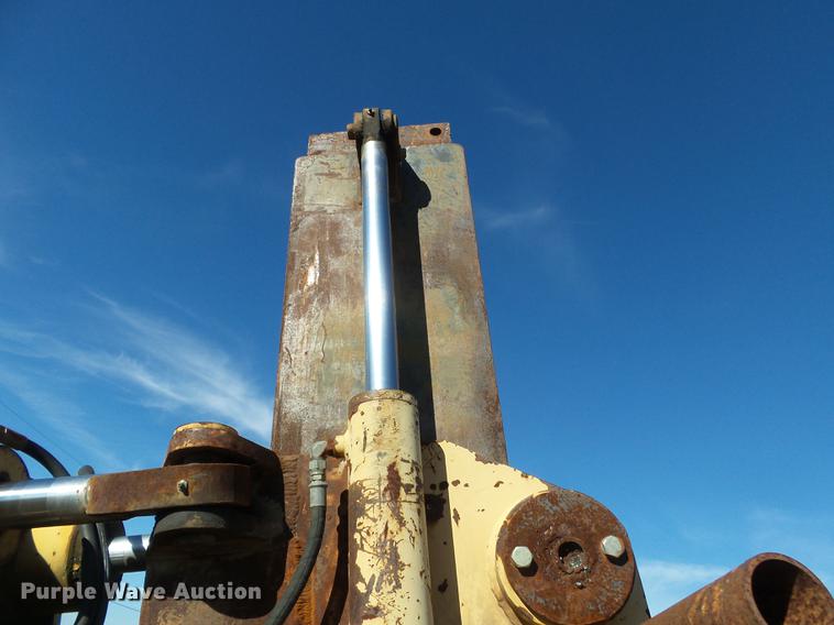 image for item DC6754 1996 Komatsu D85E-21 cable plow