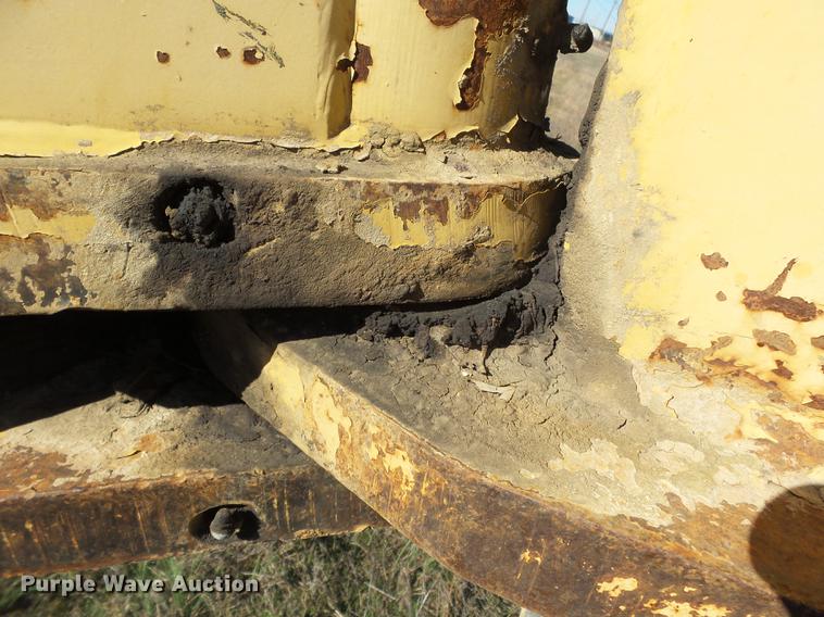 image for item DC6754 1996 Komatsu D85E-21 cable plow