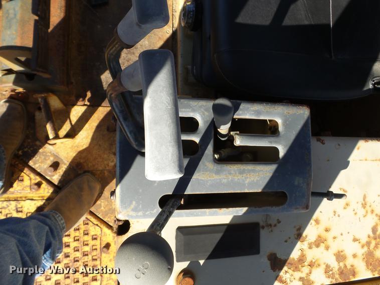 image for item DC6754 1996 Komatsu D85E-21 cable plow