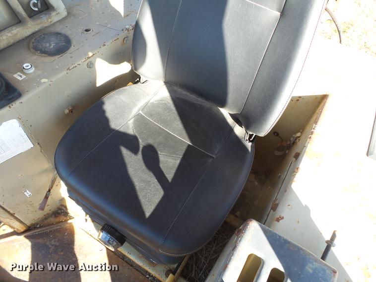 image for item DC6754 1996 Komatsu D85E-21 cable plow