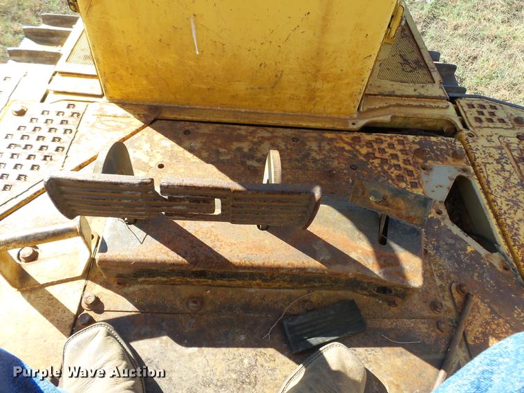 image for item DC6754 1996 Komatsu D85E-21 cable plow