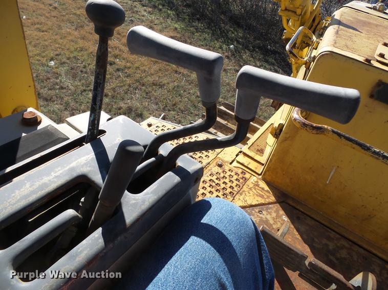 image for item DC6754 1996 Komatsu D85E-21 cable plow