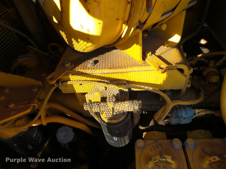 image for item DC6754 1996 Komatsu D85E-21 cable plow