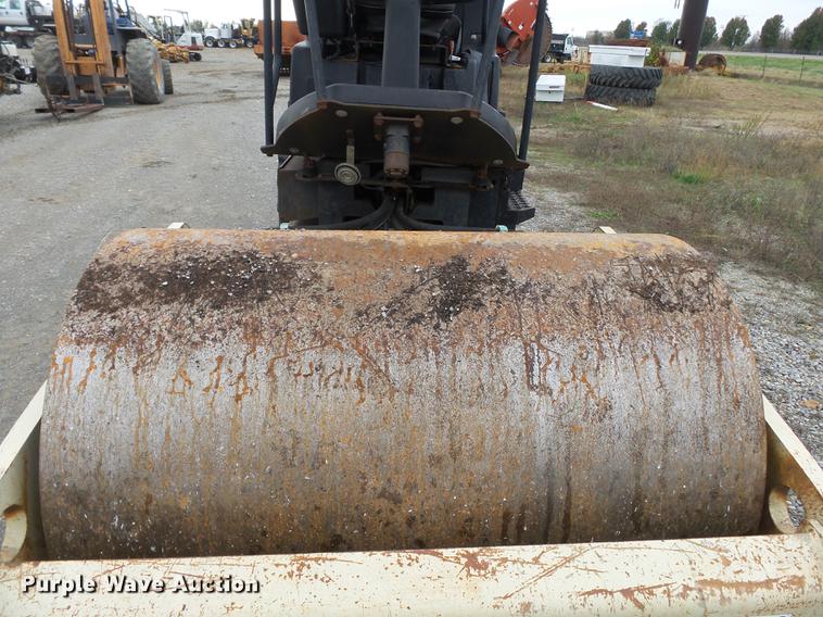 image for item DC6760 2004 Ingersoll Rand SD-450D TF single drum vibratory roller