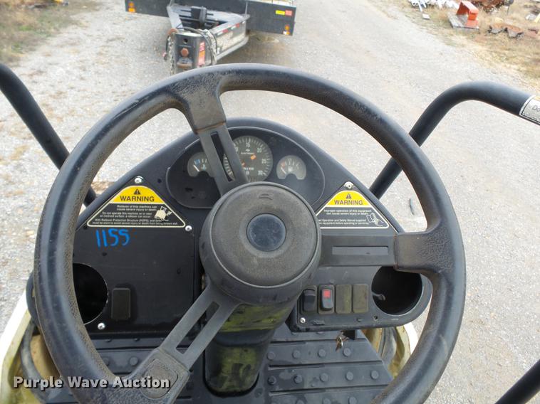 image for item DC6760 2004 Ingersoll Rand SD-450D TF single drum vibratory roller