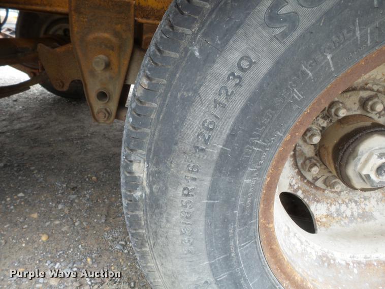 image for item DC6765 1995 Interstate G20DT equipment trailer