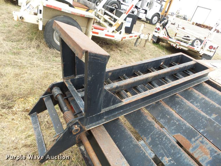 image for item DC6767 2006 Woodworth equipment trailer