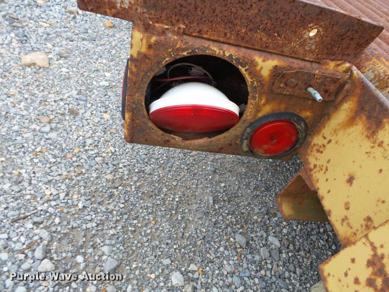 image for item DC6769 1991 Butler TS612D tilt deck trailer