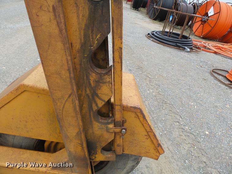image for item DC6770 1995 Selbach Wheeler reel trailer