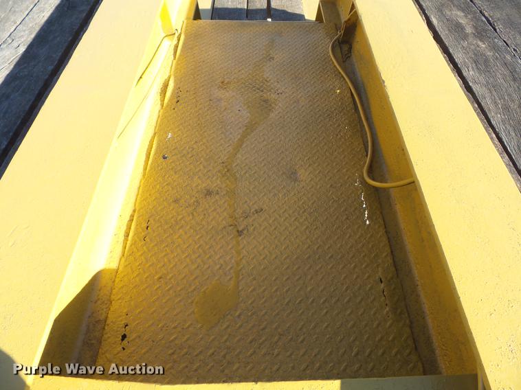 image for item DC7484 1977 Hyster C35T3 low boy equipment trailer