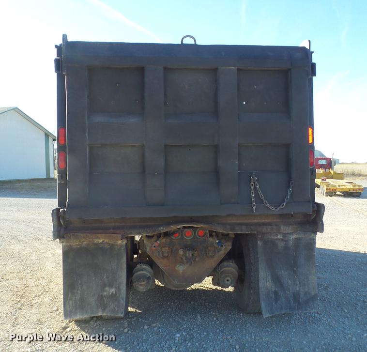 image for item DC7485 1997 Ford LT8000 dump truck
