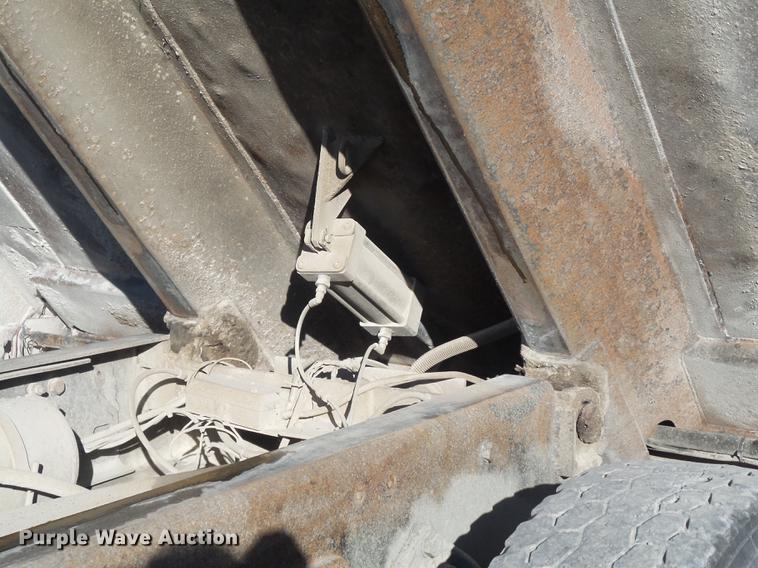 image for item DC7485 1997 Ford LT8000 dump truck