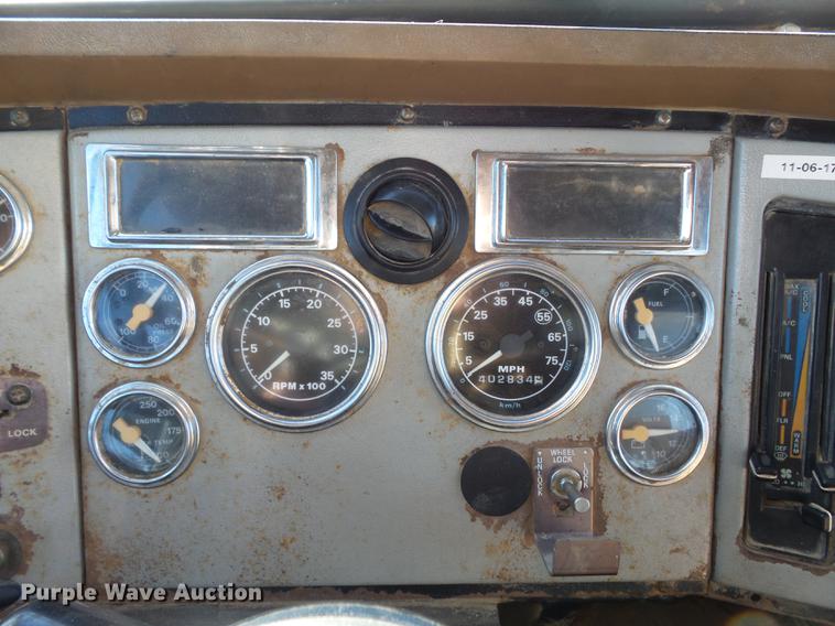 image for item DC7485 1997 Ford LT8000 dump truck