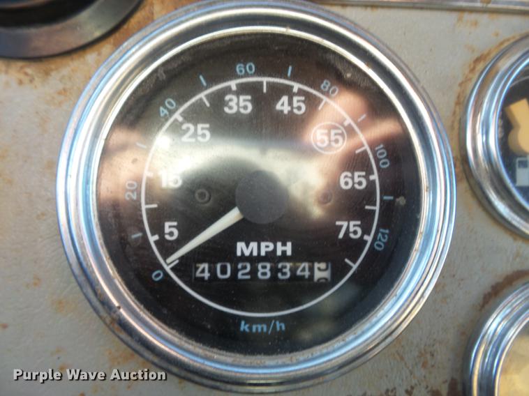 image for item DC7485 1997 Ford LT8000 dump truck