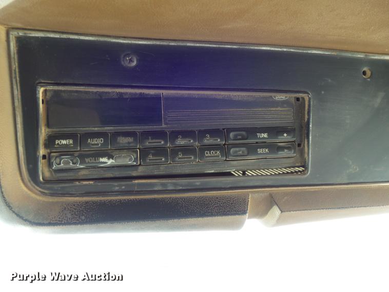 image for item DC7485 1997 Ford LT8000 dump truck