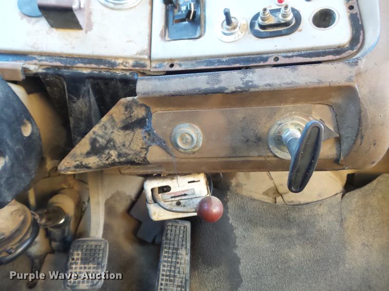 image for item DC7485 1997 Ford LT8000 dump truck