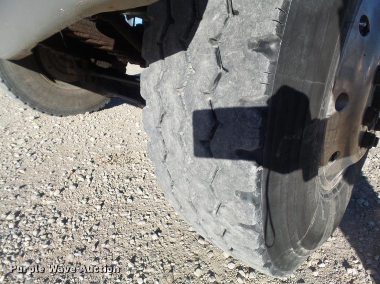 image for item DC7485 1997 Ford LT8000 dump truck