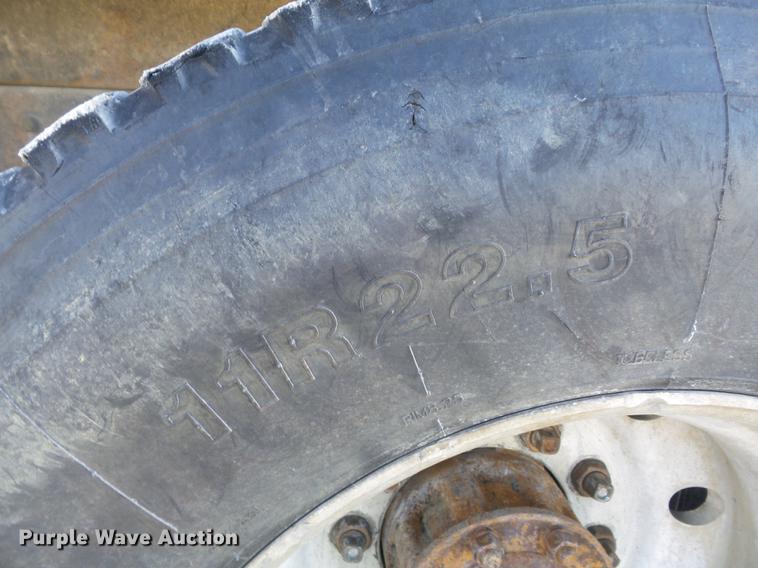 image for item DC7485 1997 Ford LT8000 dump truck