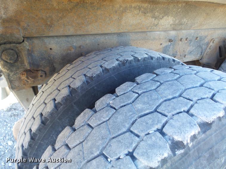 image for item DC7485 1997 Ford LT8000 dump truck