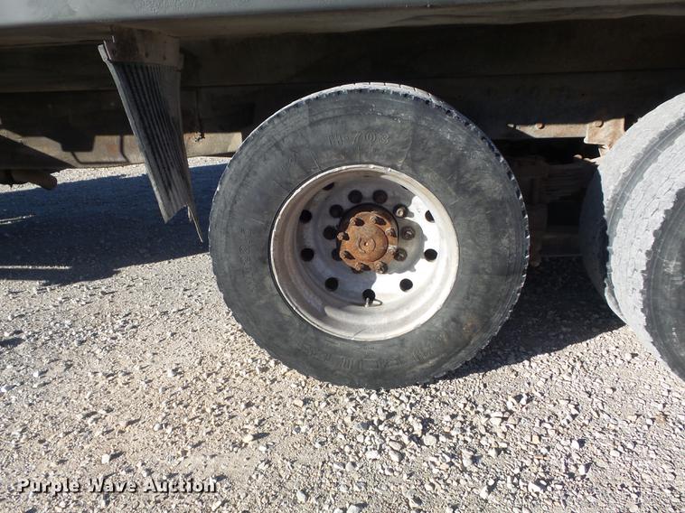 image for item DC7485 1997 Ford LT8000 dump truck