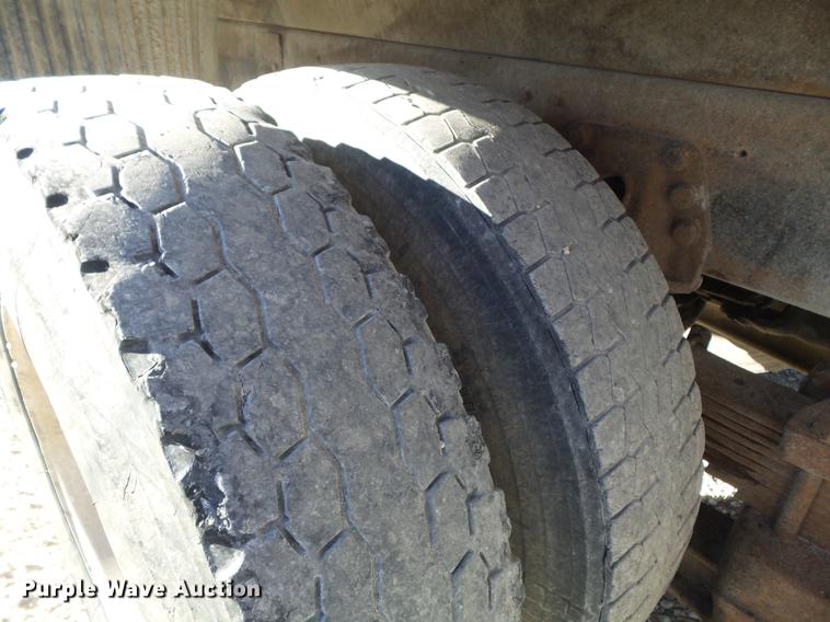 image for item DC7485 1997 Ford LT8000 dump truck