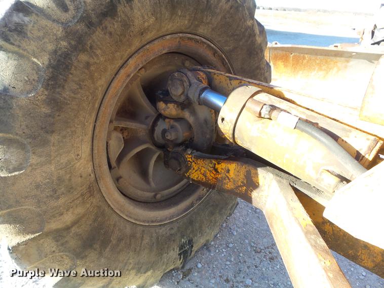 image for item DC7486 1975 Galion T500L rigid frame motor grader