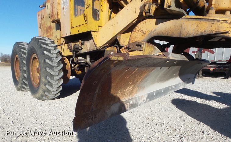 image for item DC7486 1975 Galion T500L rigid frame motor grader