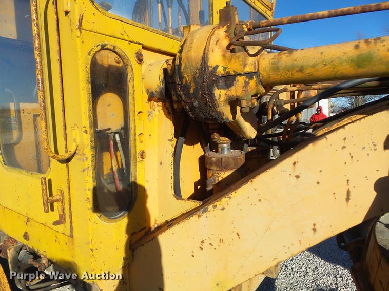 image for item DC7486 1975 Galion T500L rigid frame motor grader