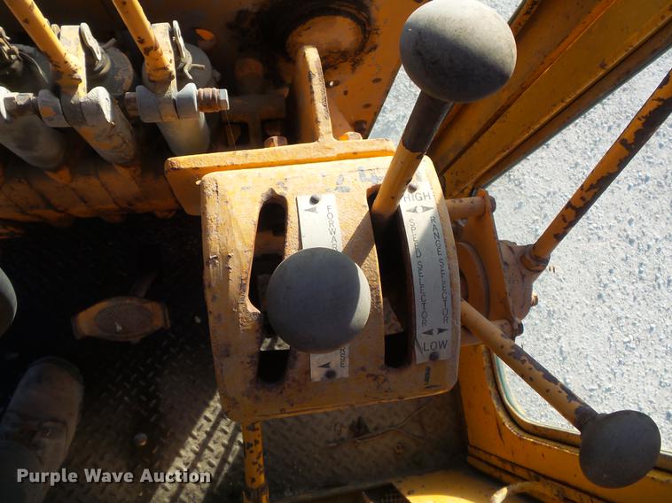 image for item DC7486 1975 Galion T500L rigid frame motor grader