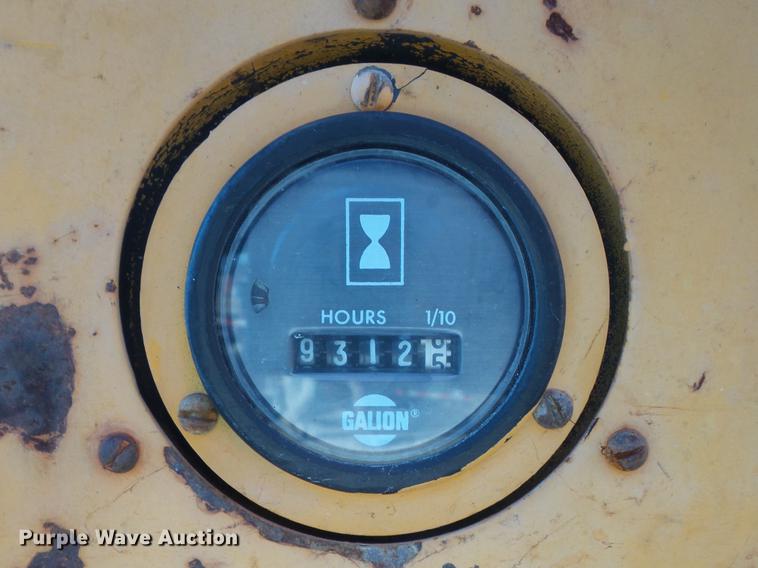 image for item DC7486 1975 Galion T500L rigid frame motor grader